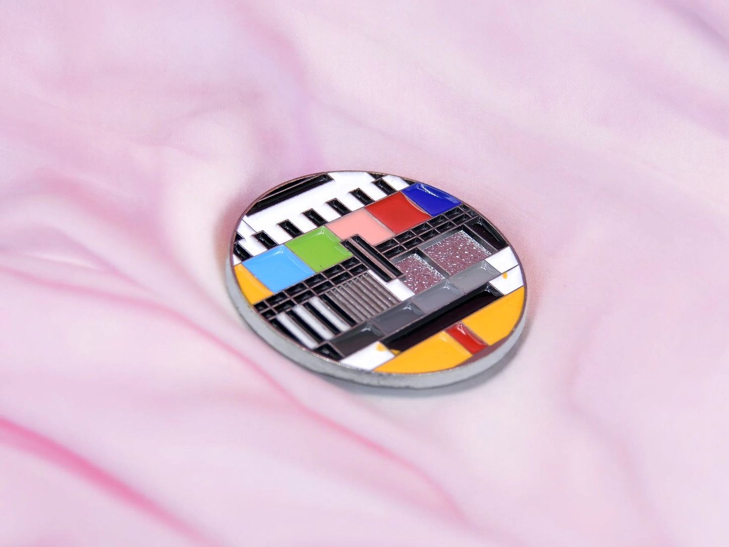 Pin's Broche Email | Télévision Vintage | Humour | Kawaii | Mignon